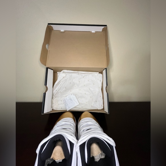 Jordan 11 Retro Low Closing Ceremony - Picture 8 of 9